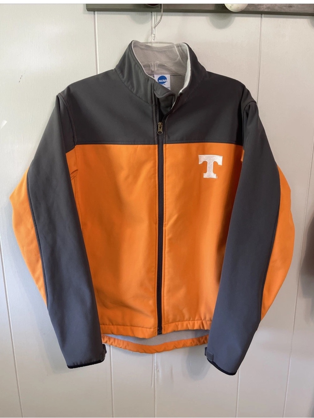 NCAA Tennessee Volunteers Jacket medium